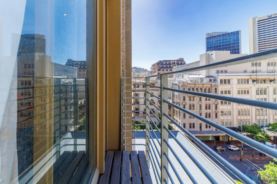1 Bedroom Property for Sale in Cape Town City Centre Western Cape